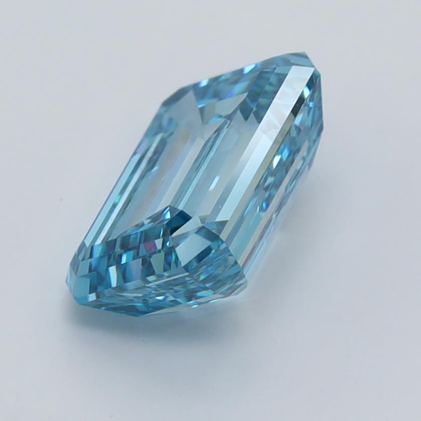 2.08 Carat Emerald Lab Diamond :: Greenstar spin frame 05