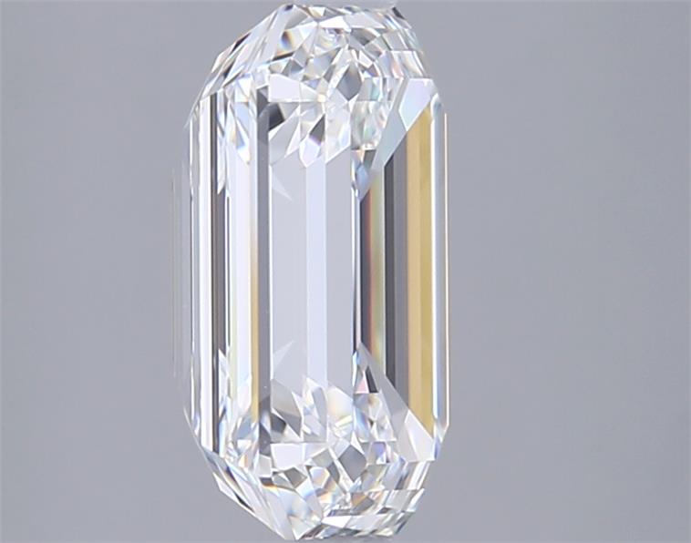 3.85 Carat Emerald Lab Diamond :: Greenstar spin frame 05