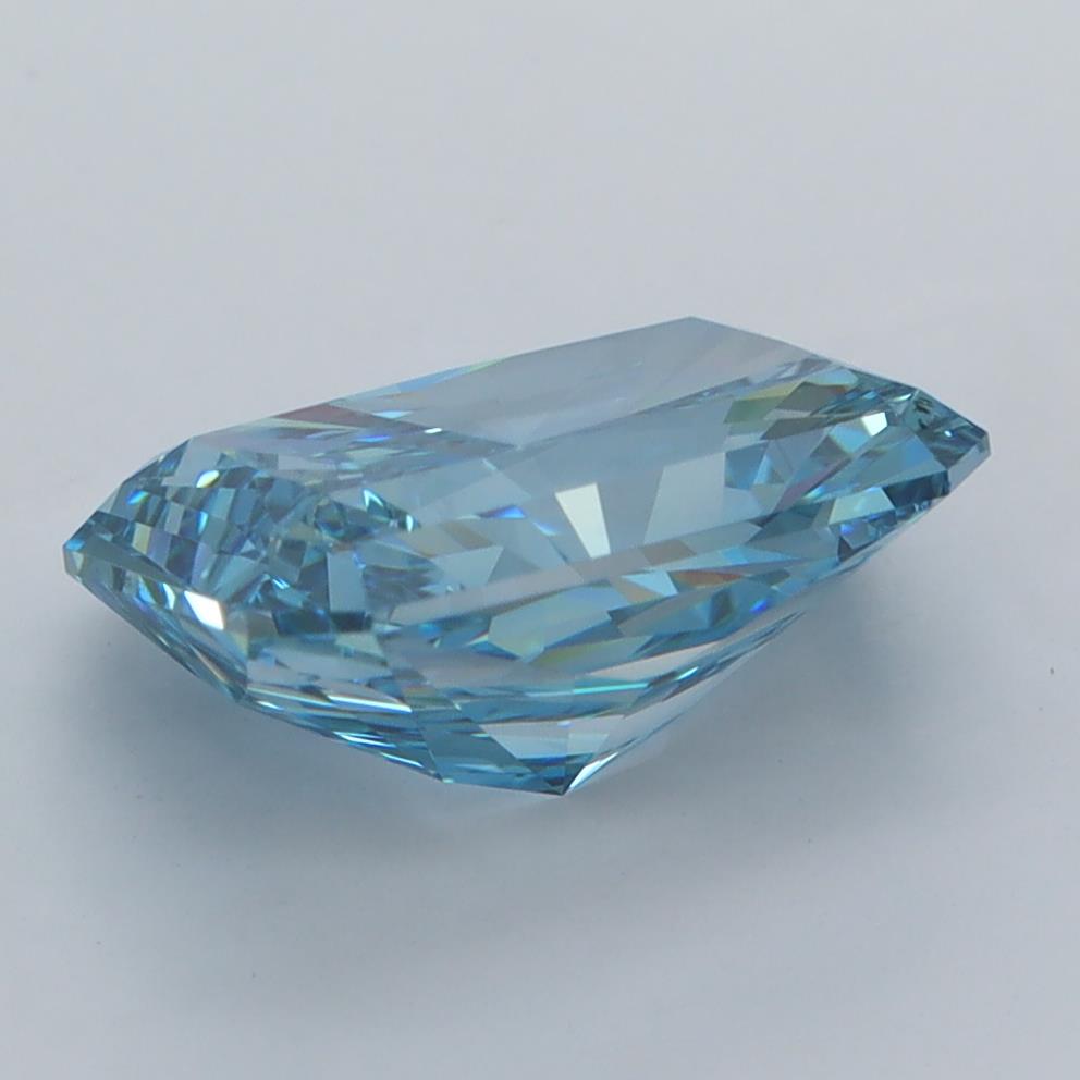 3.51 Carat Radiant Lab Diamond :: Greenstar spin frame 06