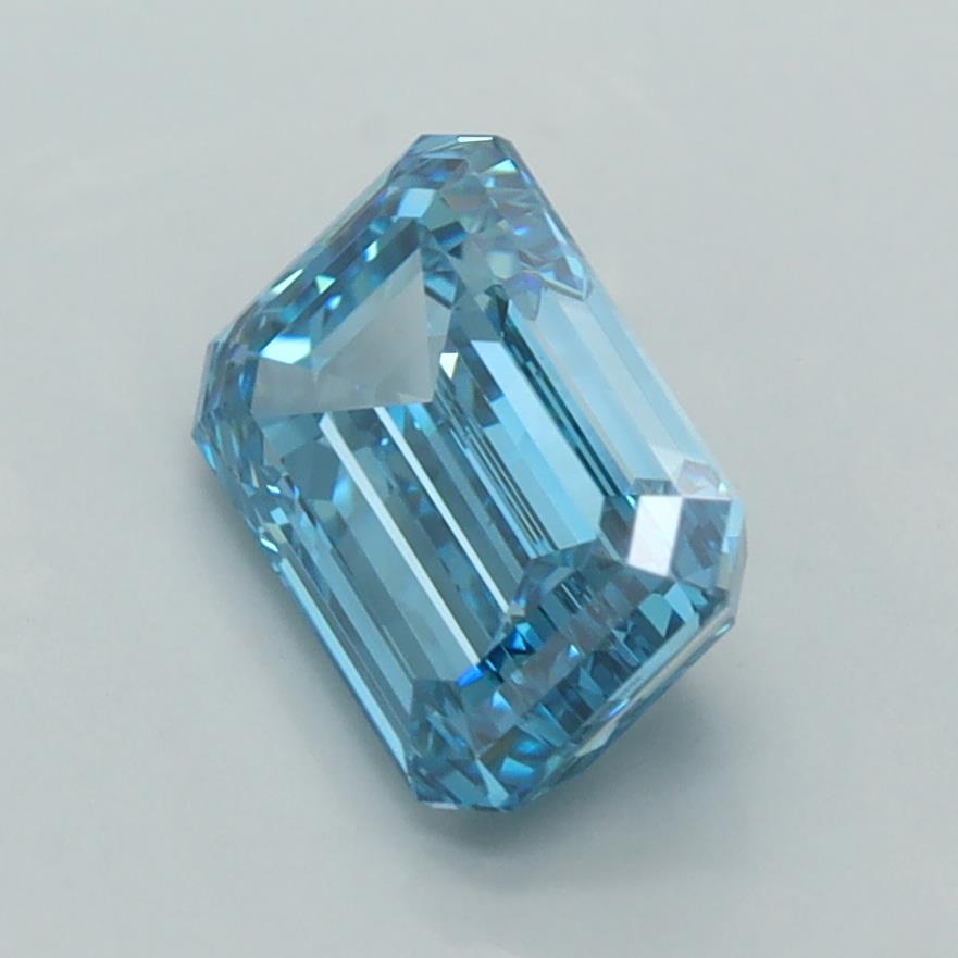 2.05 Carat Emerald Lab Diamond :: Greenstar spin frame 06
