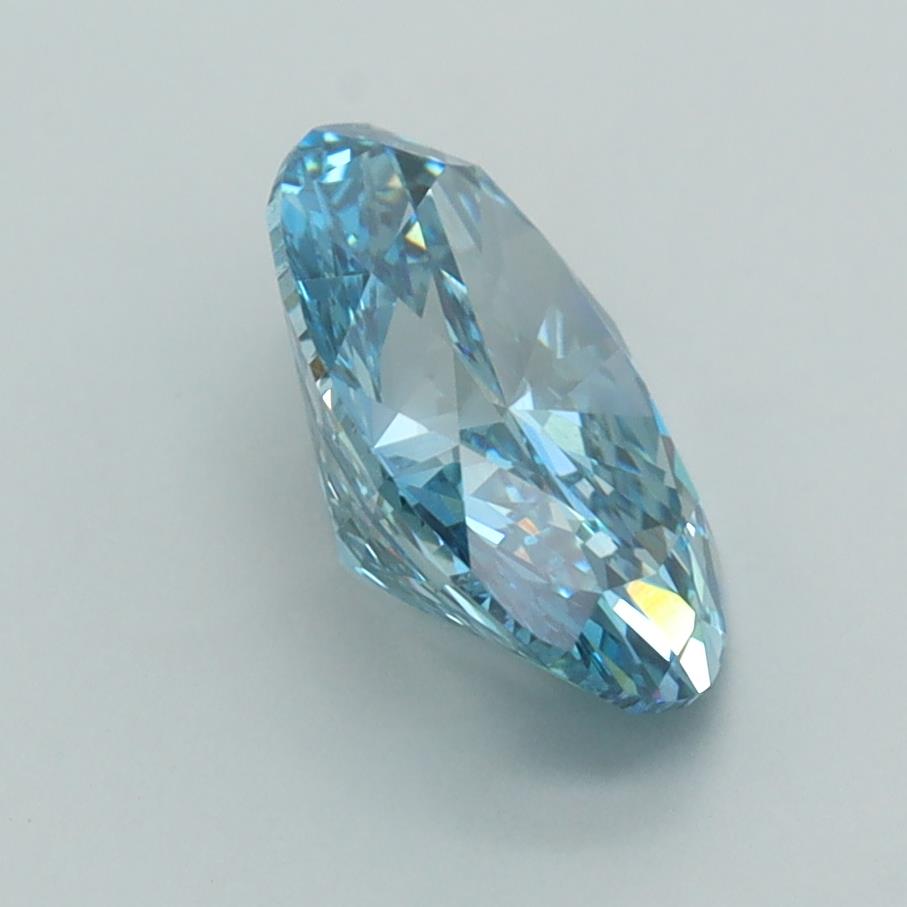 2.03 Carat Oval Lab Diamond :: Greenstar spin frame 06