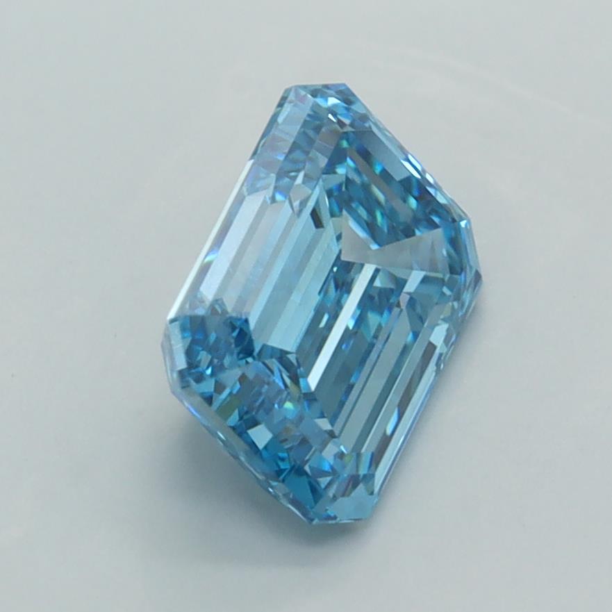 2.01 Carat Emerald Lab Diamond :: Greenstar spin frame 06