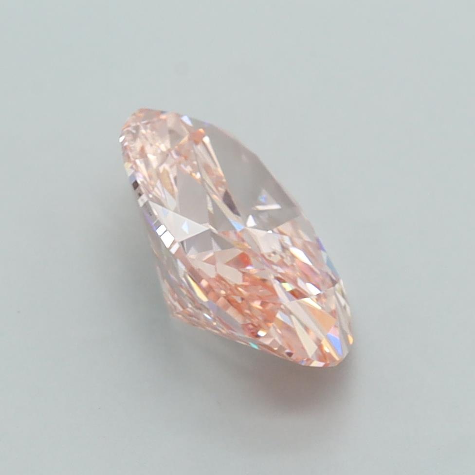 2.04 Carat Oval Lab Diamond :: Greenstar spin frame 06