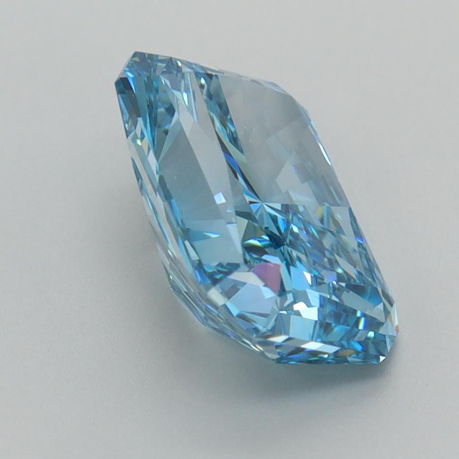 3.02 Carat Radiant Lab Diamond :: Greenstar spin frame 06