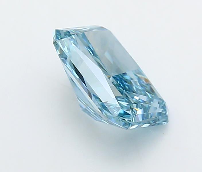 1.52 Carat Radiant Lab Diamond :: Greenstar spin frame 04