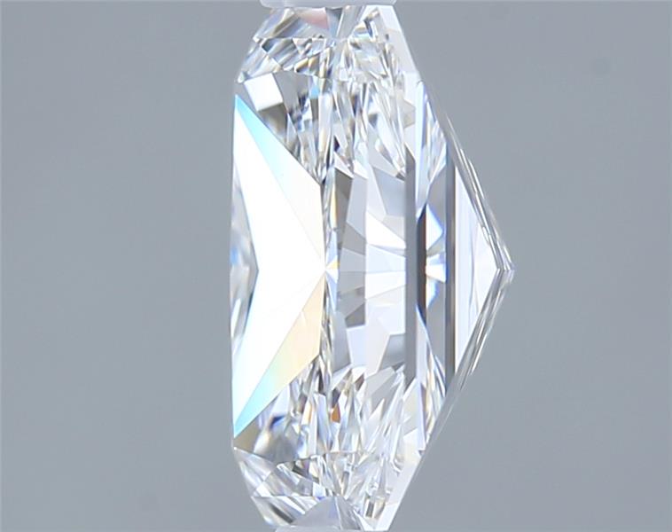 2.01 Carat Radiant Lab Diamond :: Greenstar spin frame 04