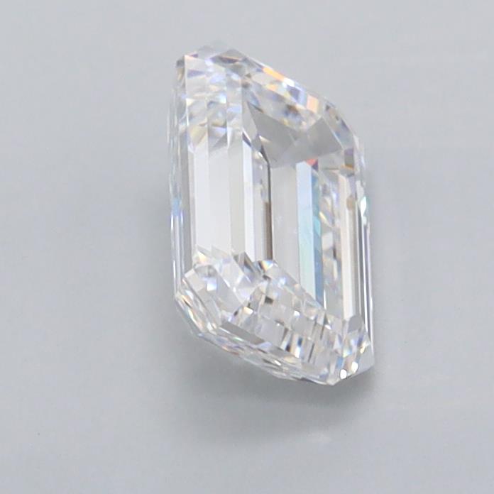 0.98 Carat Emerald Lab Diamond :: 360 spin frame 02