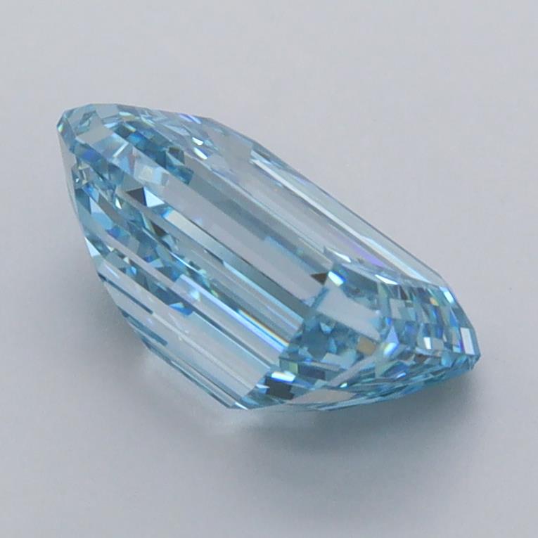 2.10 Carat Emerald Lab Diamond :: 360 spin frame 03