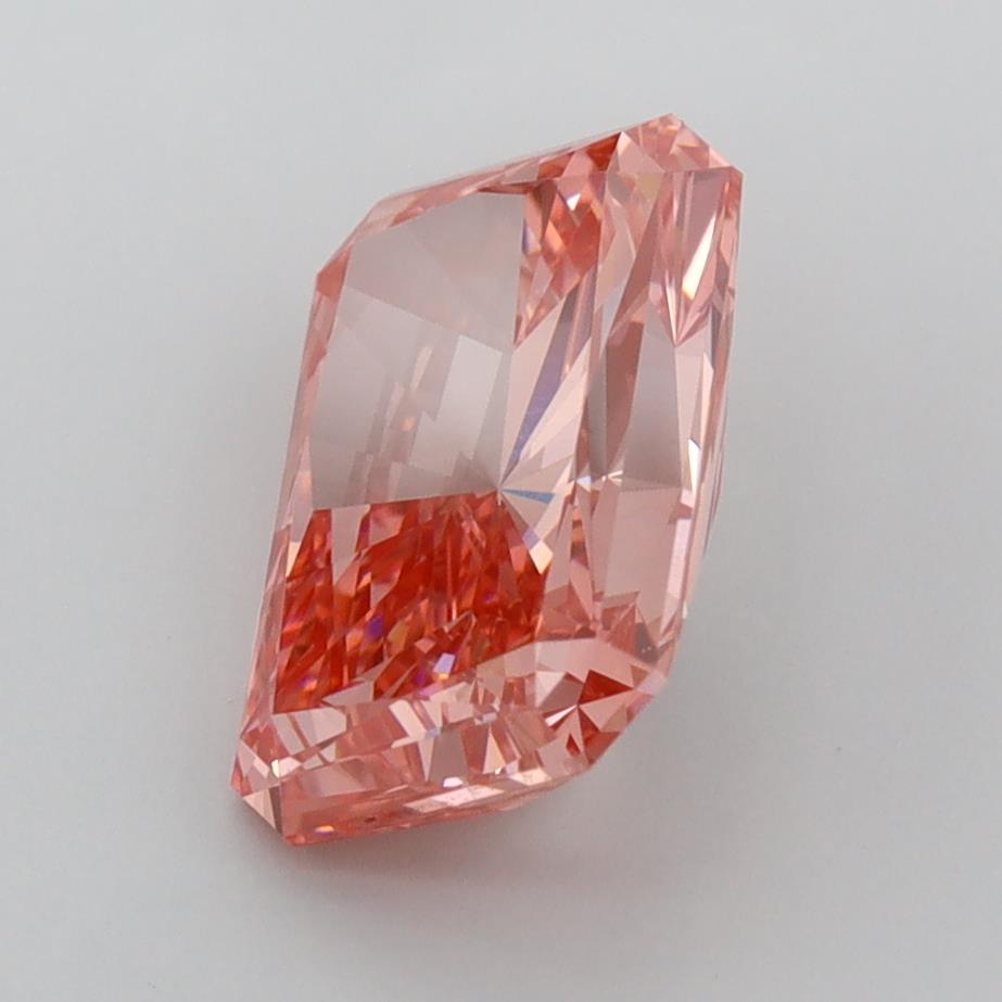 2.50 Carat Radiant Lab Diamond :: 360 spin frame 02