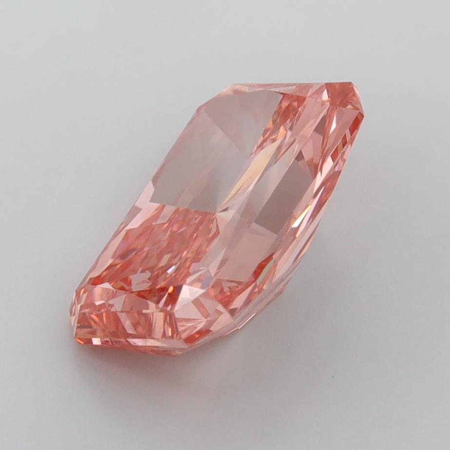 2.50 Carat Radiant Lab Diamond :: 360 spin frame 06
