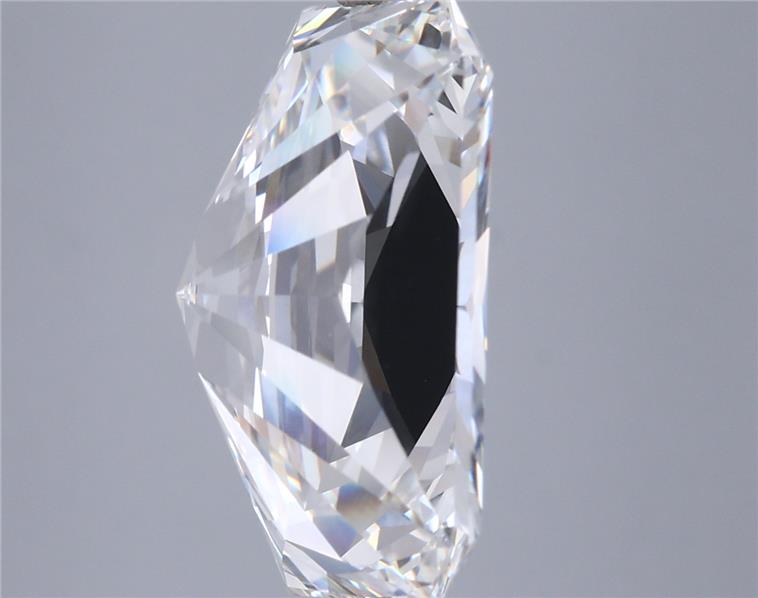 10.53 Carat Radiant Lab Diamond :: 360 spin frame 05