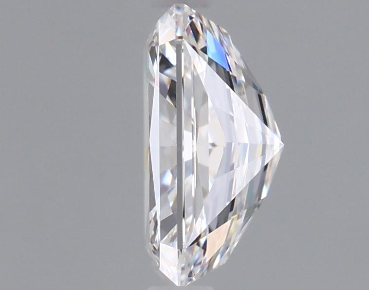 1.54 Carat Radiant Lab Diamond :: 360 spin frame 02