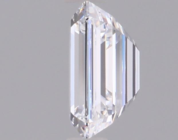 0.99 Carat Emerald Lab Diamond :: 360 spin frame 01