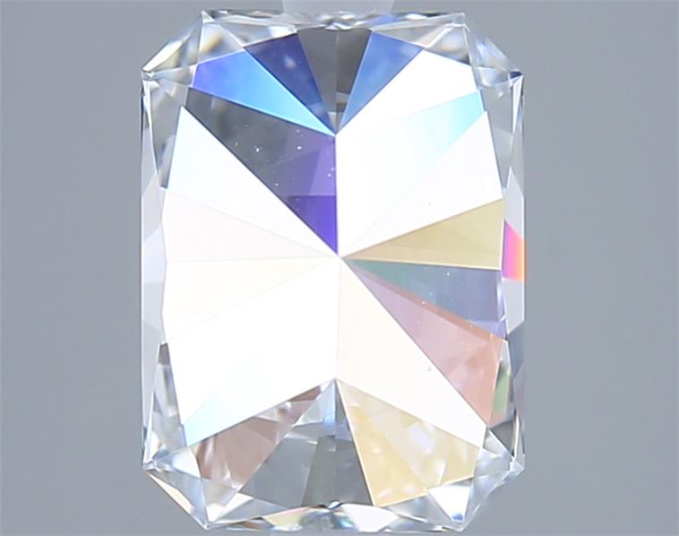2.07 Carat Radiant Lab Diamond :: 360 spin frame 01
