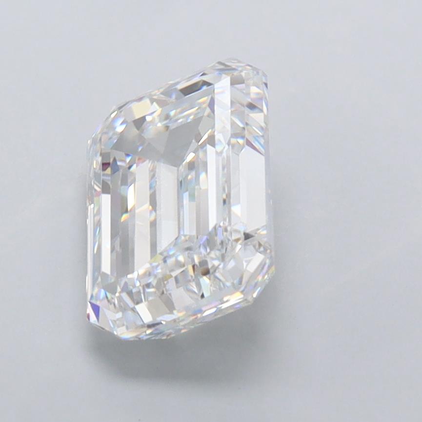 2.02 Carat Emerald Lab Diamond :: 360 spin frame 02