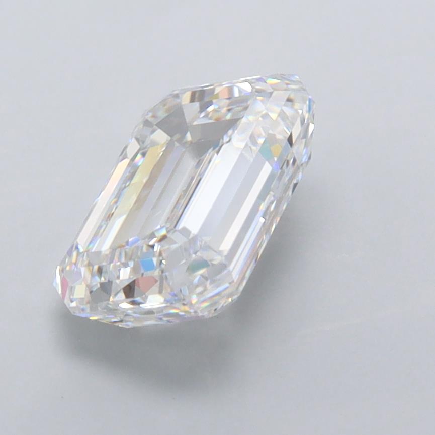 2.02 Carat Emerald Lab Diamond :: 360 spin frame 04