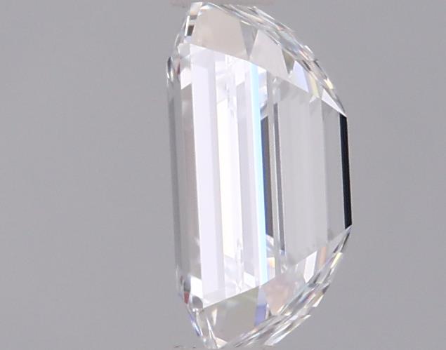 0.94 Carat Emerald Lab Diamond :: 360 spin frame 06