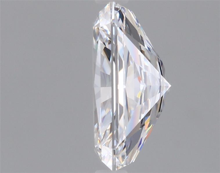 1.40 Carat Radiant Lab Diamond :: 360 spin frame 02
