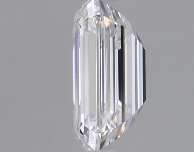 0.95 Carat Emerald Lab Diamond :: 360 spin frame 02