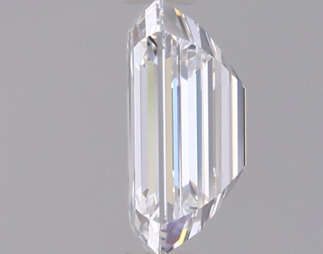 0.97 Carat Emerald Lab Diamond :: 360 spin frame 02