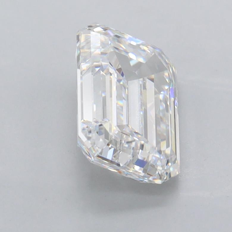 1.55 Carat Emerald Lab Diamond :: 360 spin frame 02