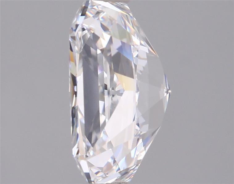 2.68 Carat Radiant Lab Diamond :: 360 spin frame 06