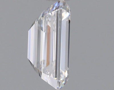 0.94 Carat Emerald Lab Diamond :: 360 spin frame 02
