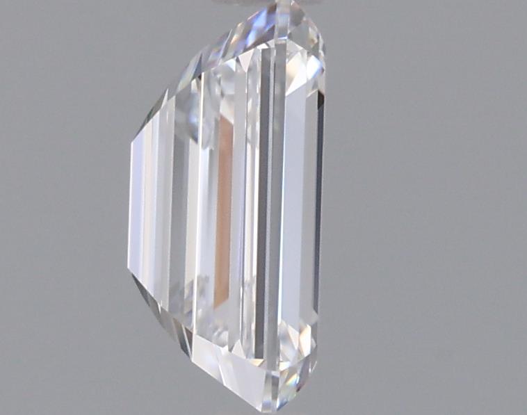 0.94 Carat Emerald Lab Diamond :: 360 spin frame 02