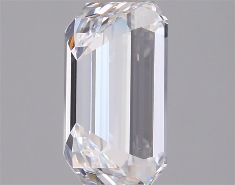 1.97 Carat Emerald Lab Diamond :: 360 spin frame 03