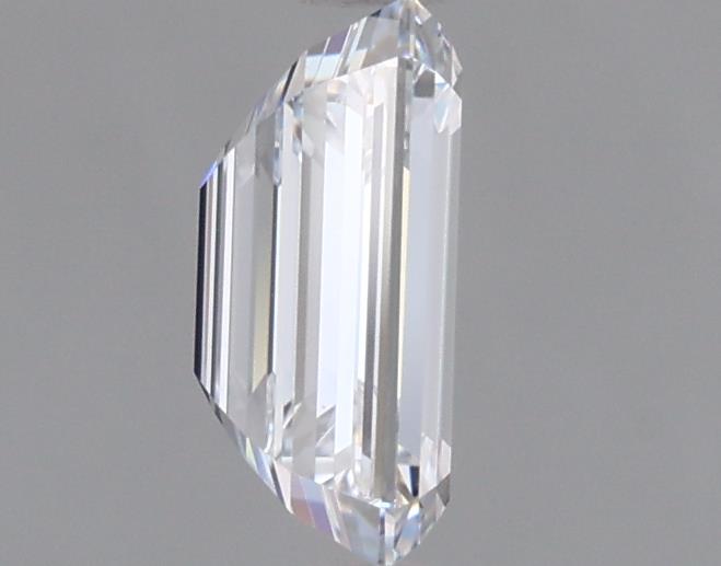 0.95 Carat Emerald Lab Diamond :: 360 spin frame 02