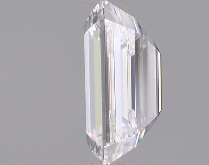 0.95 Carat Emerald Lab Diamond :: 360 spin frame 02