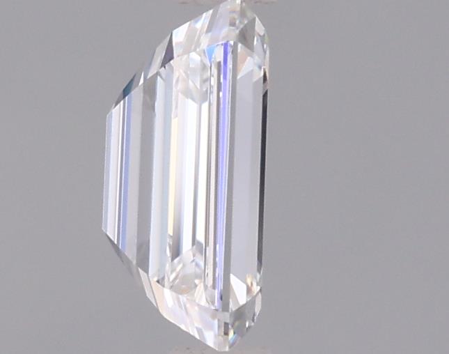 0.98 Carat Emerald Lab Diamond :: 360 spin frame 01