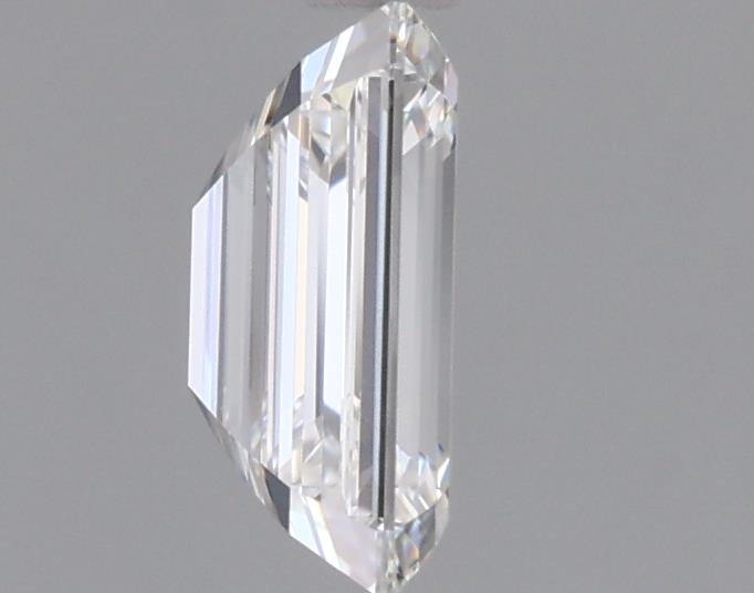 0.97 Carat Emerald Lab Diamond :: 360 spin frame 02