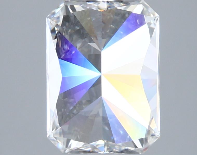 2.16 Carat Radiant Lab Diamond :: 360 spin frame 01