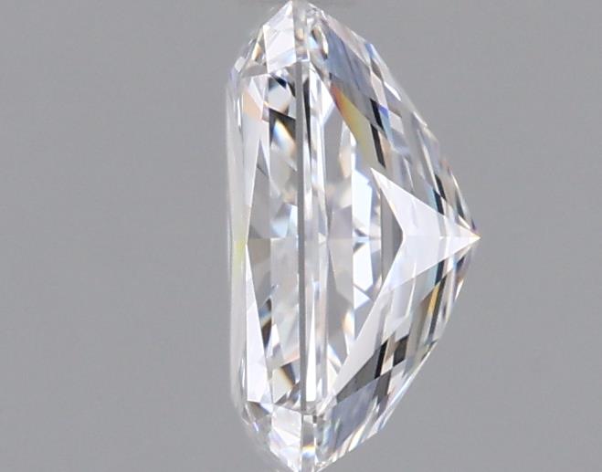 1.05 Carat Radiant Lab Diamond :: 360 spin frame 01