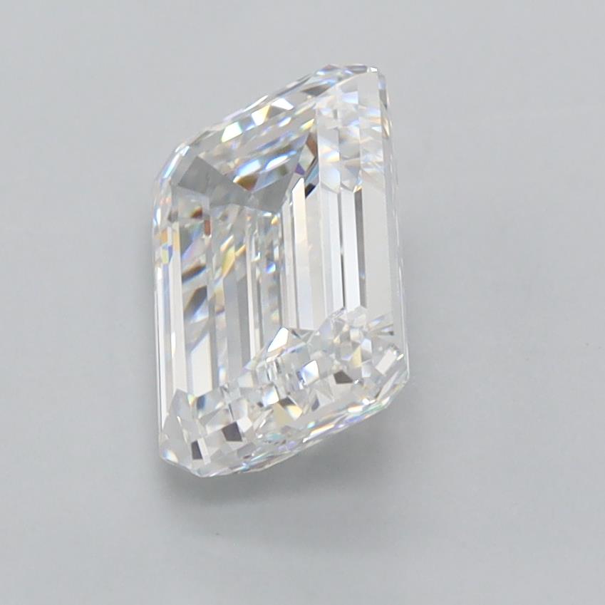 1.95 Carat Emerald Lab Diamond :: 360 spin frame 02