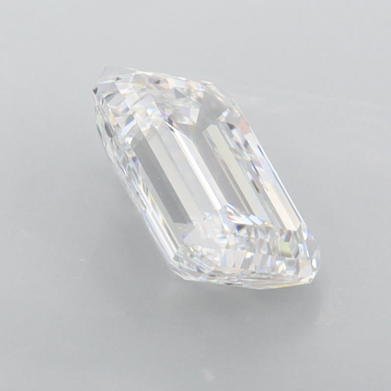 1.43 Carat Emerald Lab Diamond :: 360 spin frame 07