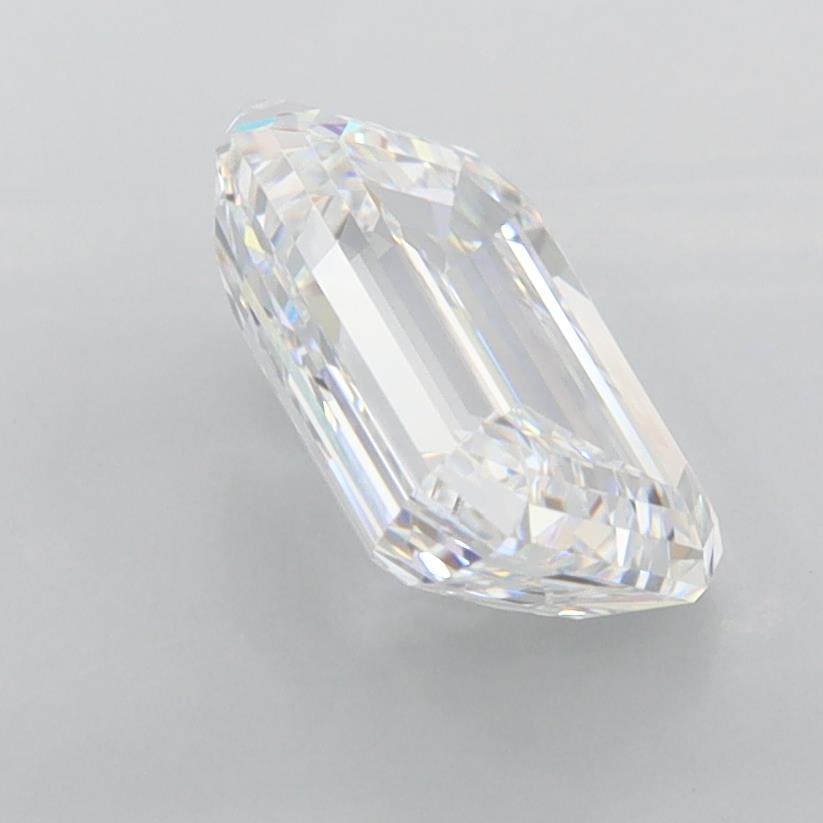 2.07 Carat Emerald Lab Diamond :: 360 spin frame 05