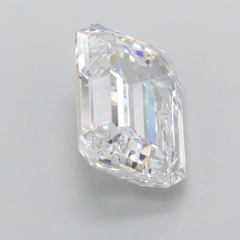 1.75 Carat Emerald Lab Diamond :: 360 spin frame 01