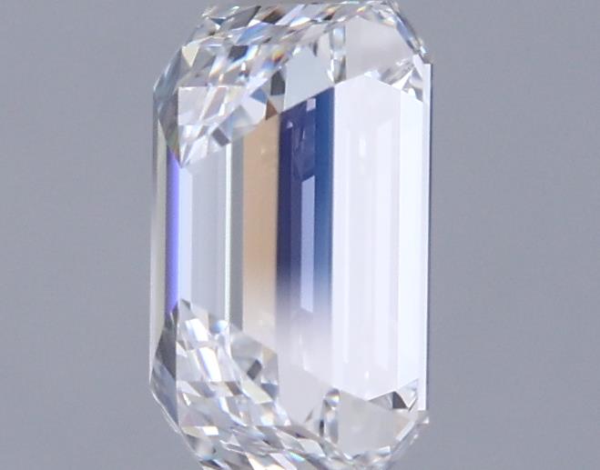 1.42 Carat Emerald Lab Diamond :: 360 spin frame 03