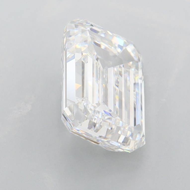 1.56 Carat Emerald Lab Diamond :: 360 spin frame 02