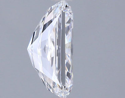 2.01 Carat Radiant Lab Diamond :: 360 spin frame 02
