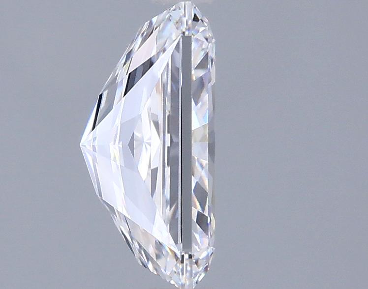 2.01 Carat Radiant Lab Diamond :: 360 spin frame 02