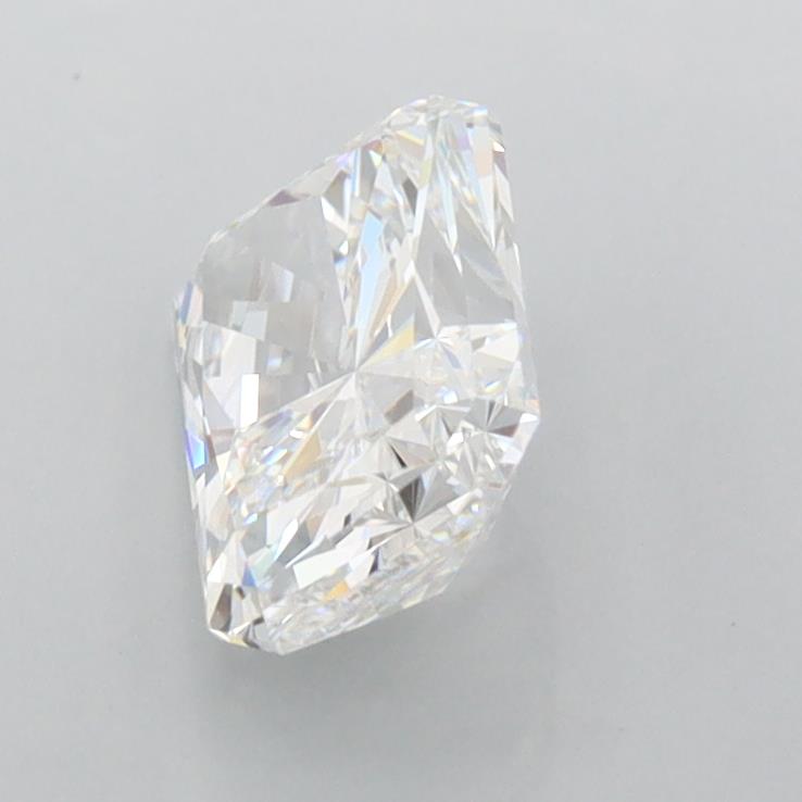 1.35 Carat Radiant Lab Diamond :: 360 spin frame 02