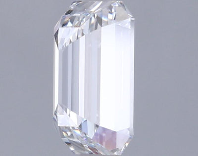 1.46 Carat Emerald Lab Diamond :: 360 spin frame 03