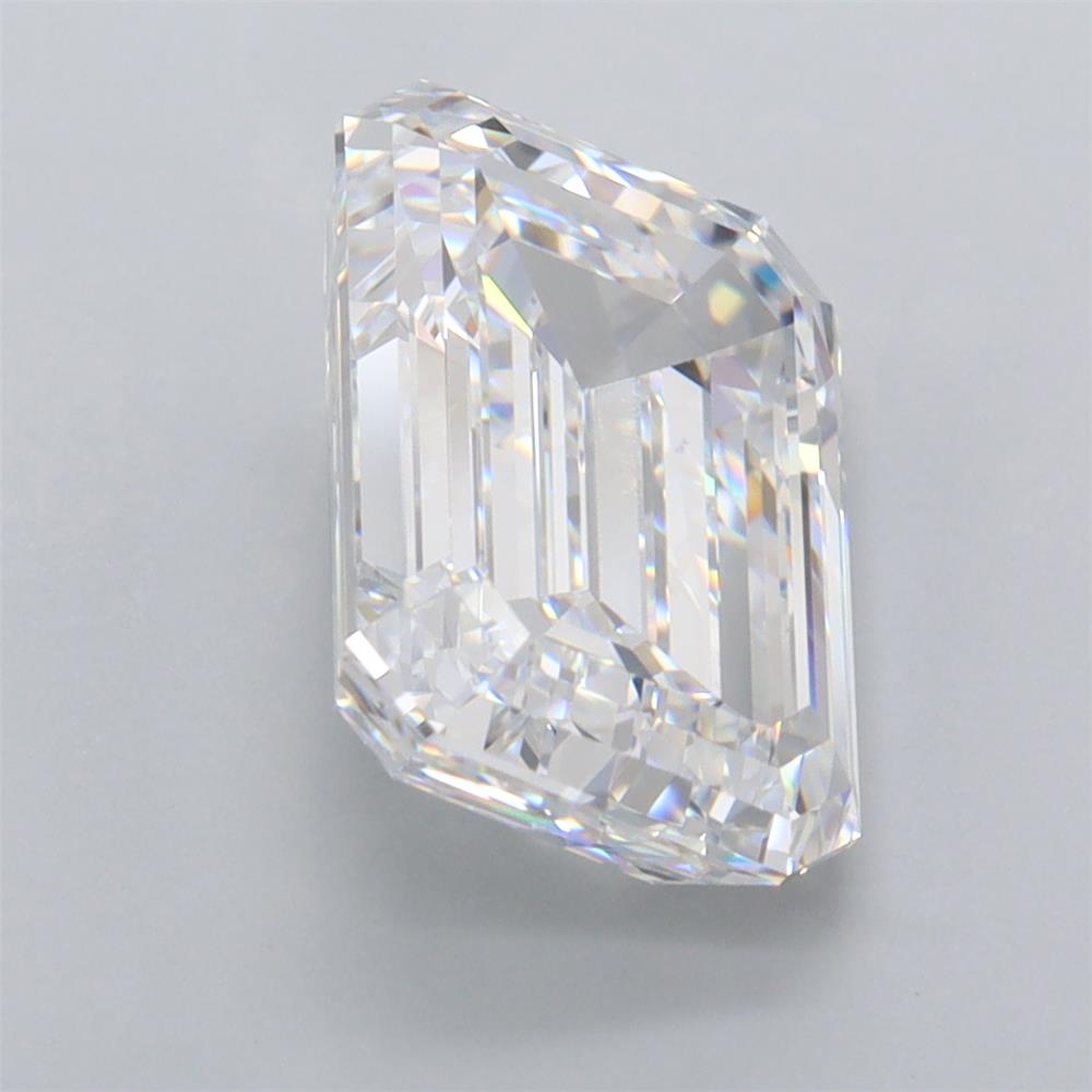 4.62 Carat Emerald Lab Diamond :: 360 spin frame 02