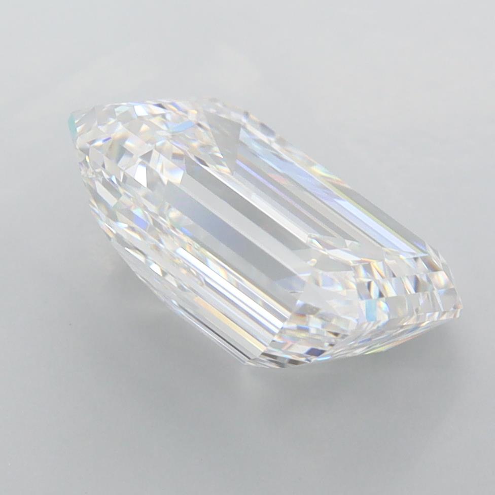4.00 Carat Emerald Lab Diamond :: 360 spin frame 03