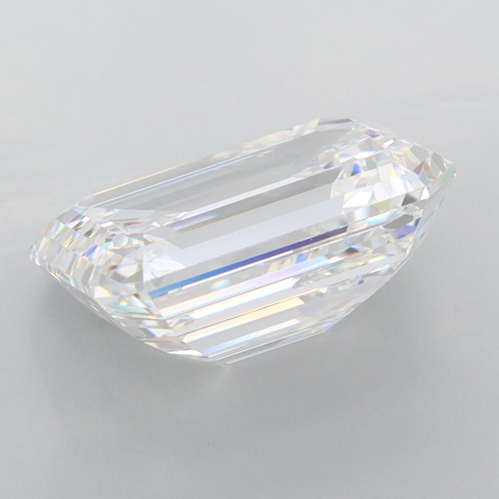 4.00 Carat Emerald Lab Diamond :: 360 spin frame 05