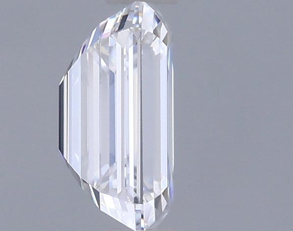 0.98 Carat Emerald Lab Diamond :: 360 spin frame 02