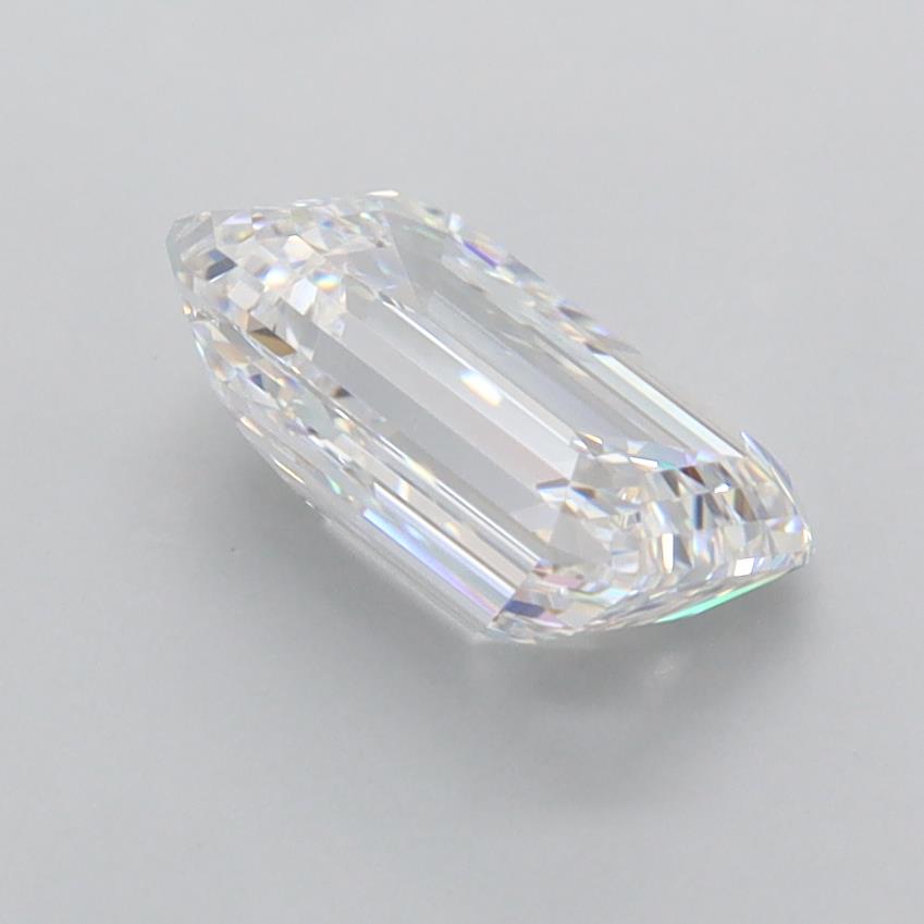 1.84 Carat Emerald Lab Diamond :: 360 spin frame 03
